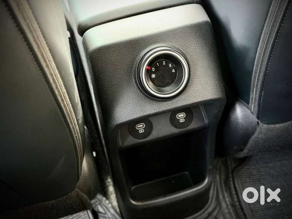 Kia Carens, 2025