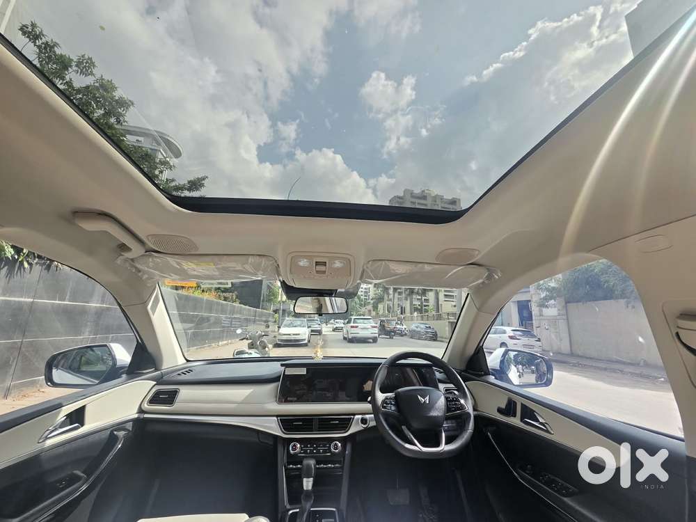 Mahindra Xuv700 2.2 Ax 7 Diesel At Luxury Pack Str, 2024, Diesel