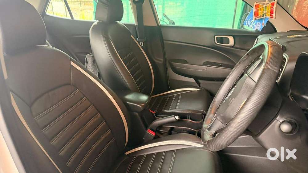 Hyundai Venue 2019 Petrol Well Maintained