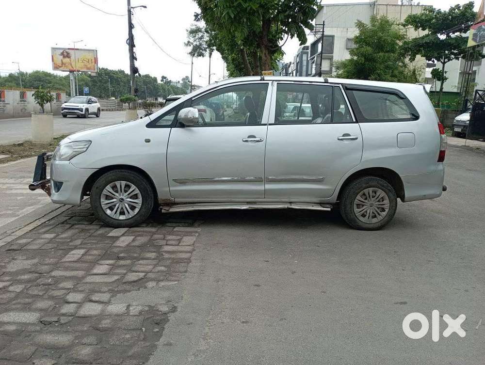 Toyota Innova [2004-2011] 2.5 Gx Diesel 7 Str, 2011, Diesel