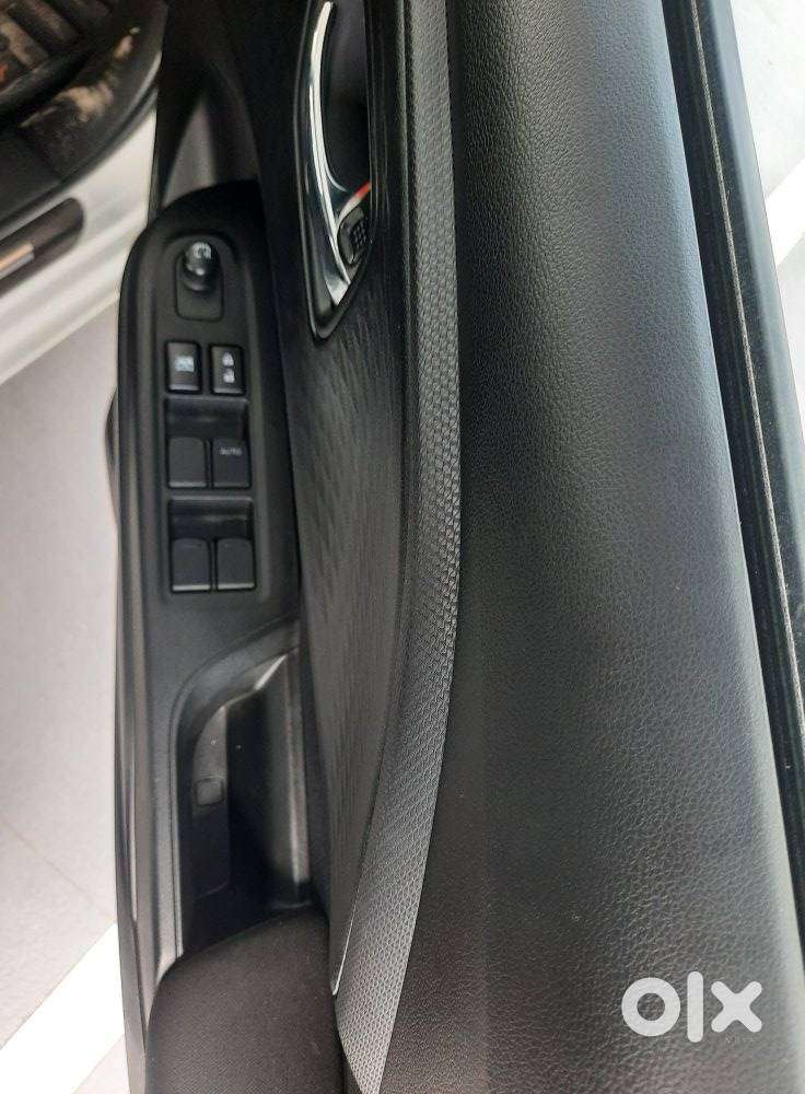 Maruti Suzuki Swift Vxi + Manual, 2026, Petrol