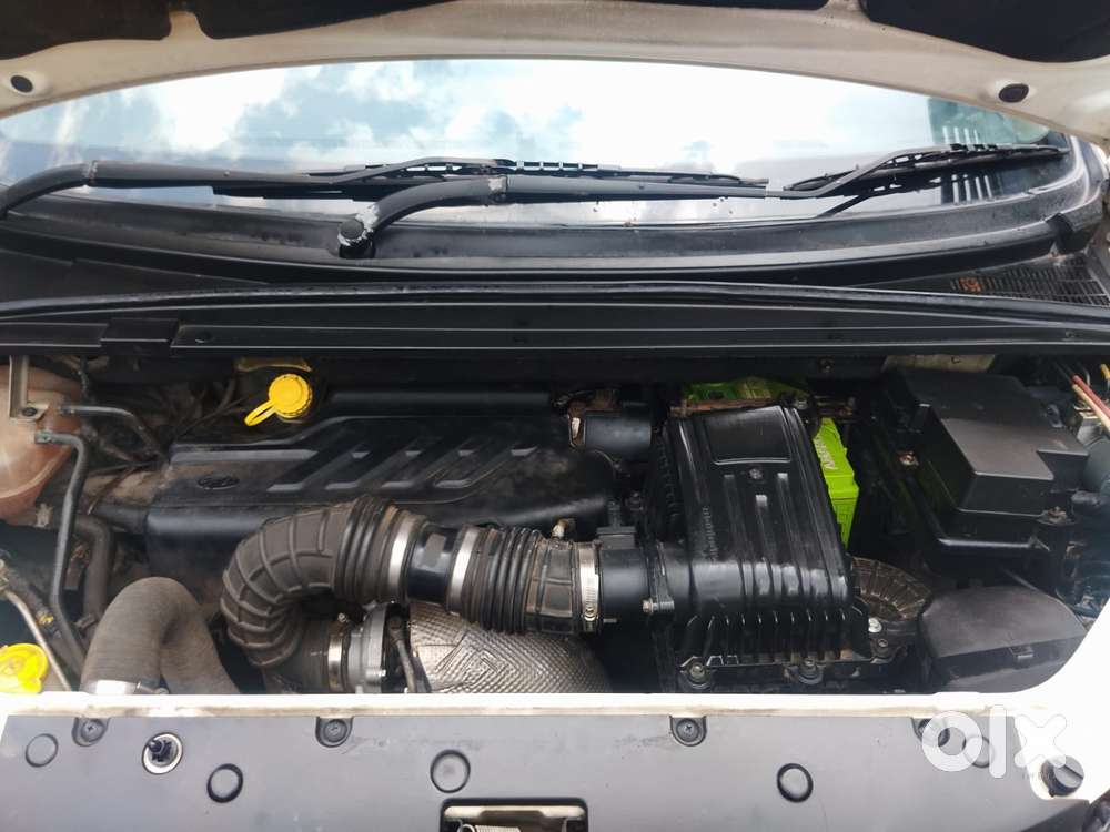Mahindra Marazzo M6 8str, 2019, Diesel