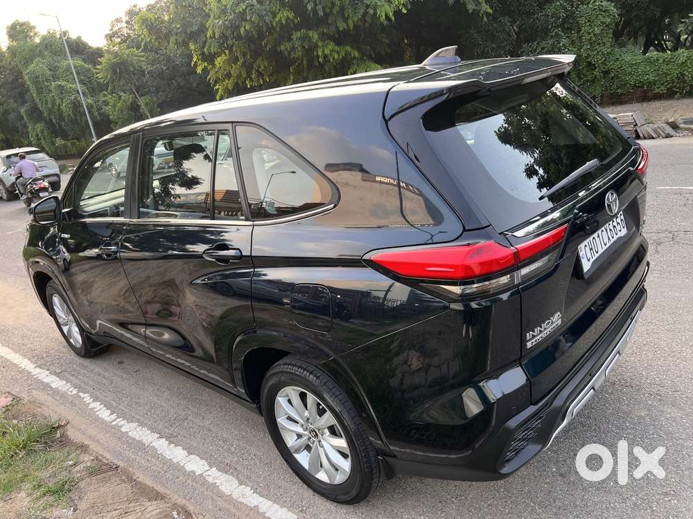 Toyota Innova Hycross 2.0 Vx Hybrid 8 Str, 2024, Cng & Hybrids