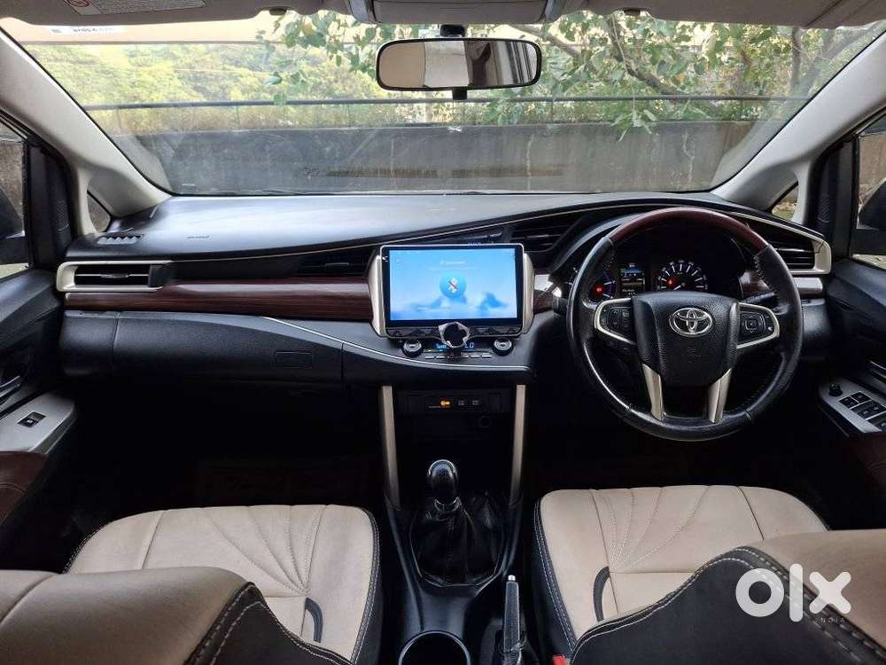 Toyota Innova Crysta 2.4 V 8 Str, 2016, Diesel