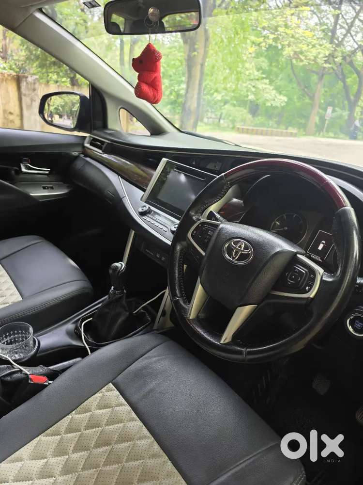 Toyota Innova Crysta 2016 Diesel 117000 Km Driven