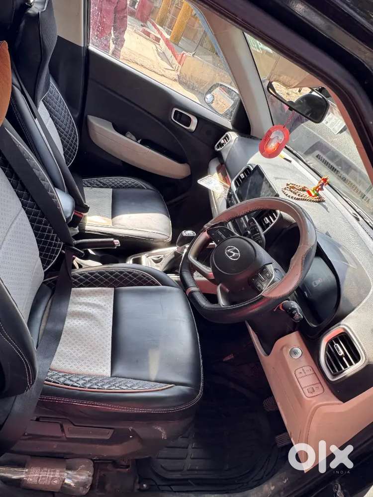 Hyundai Venue 2025 Diesel 50000 Km Driven