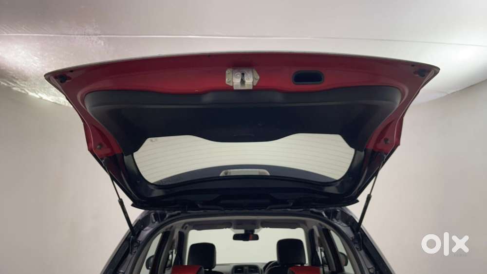 Maruti Suzuki Vitara Brezza 1.5 Zxi Plus Dual Tone, 2020, Petrol