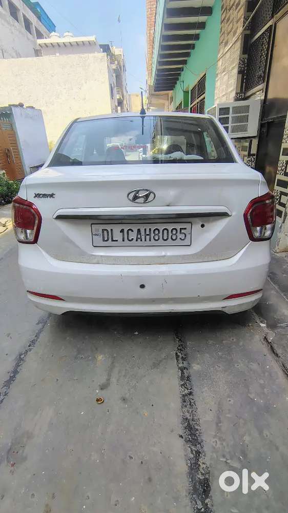 Hyundai Xcent 2016 Cng & Hybrids 200000 Km Driven