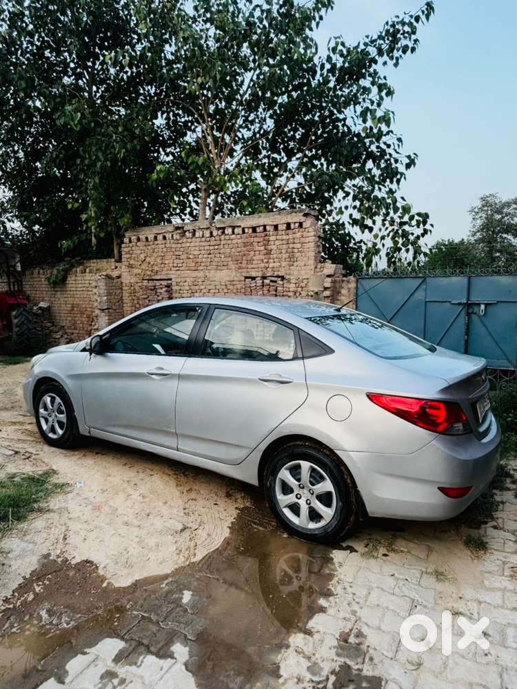 Hyundai Fluidic Verna 2012