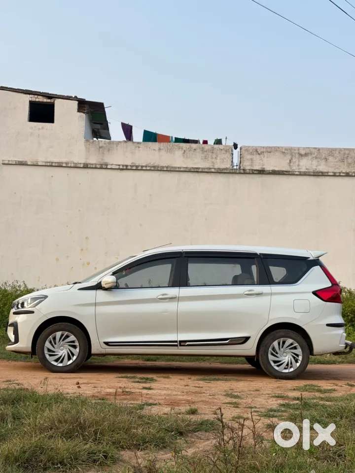 Maruti Suzuki Ertiga 1.5 Vxi, 2025, Petrol