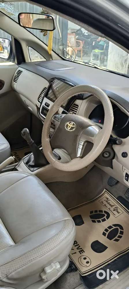 Toyota Innova 2.5 V 2015