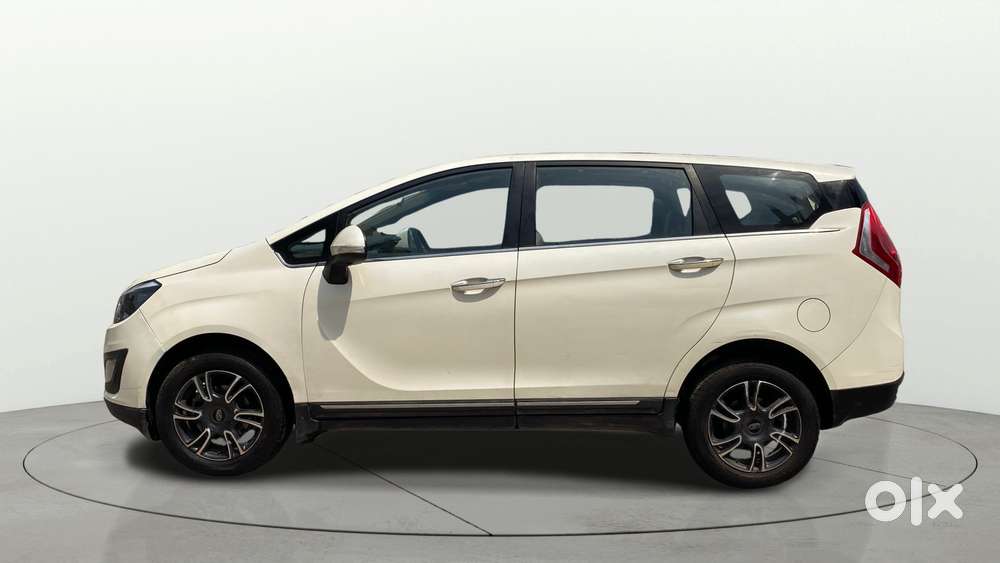 Mahindra Marazzo M8, 2018, Diesel