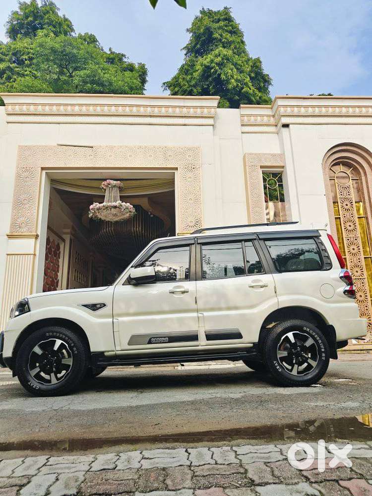 Mahindra Scorpio Classic 2.2 S 11 Mt 7 Str, 2023, Diesel
