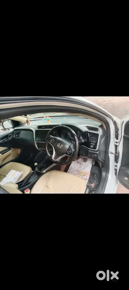 Honda City Model 2017 Petrol Cars Onwer First 67000,km
Very Condition