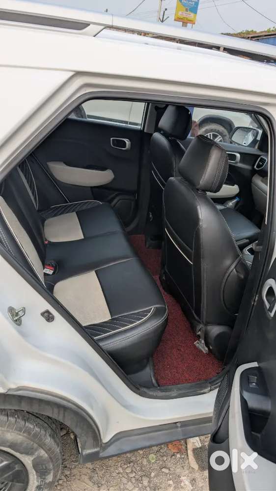 Hyundai Venue 2024 Petrol 18000 Km Driven