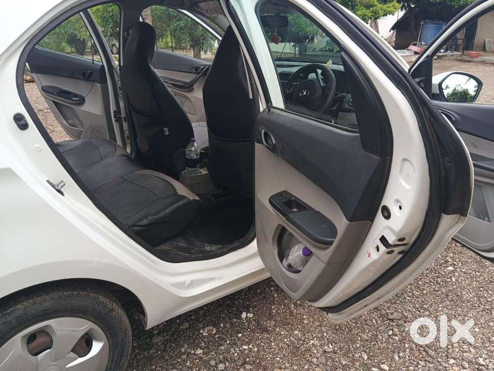 Tata Tiago Petrol 2018