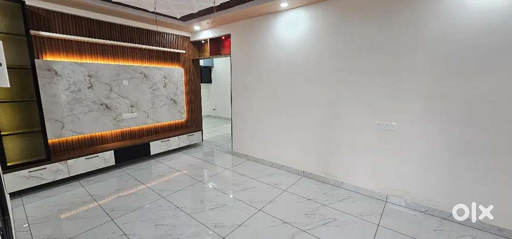 New 3 bhk in kanuru prime location