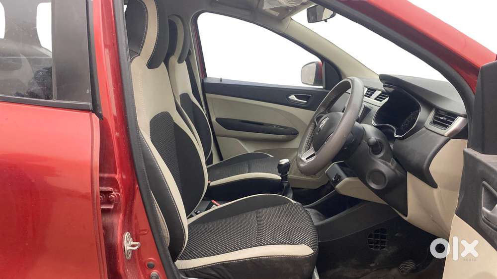 Renault Triber Rxz, 2020, Petrol