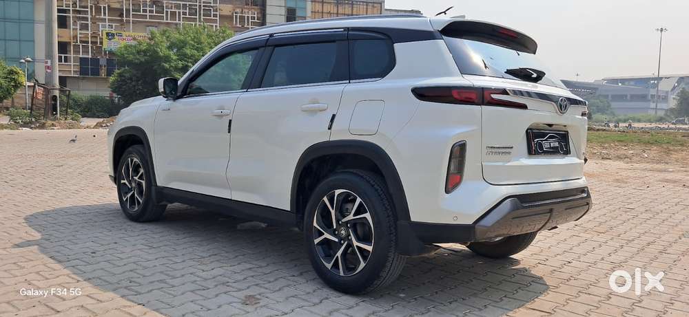 Toyota Urban Cruiser Hyryder 1.5 V Hybrid, 2024, Petrol