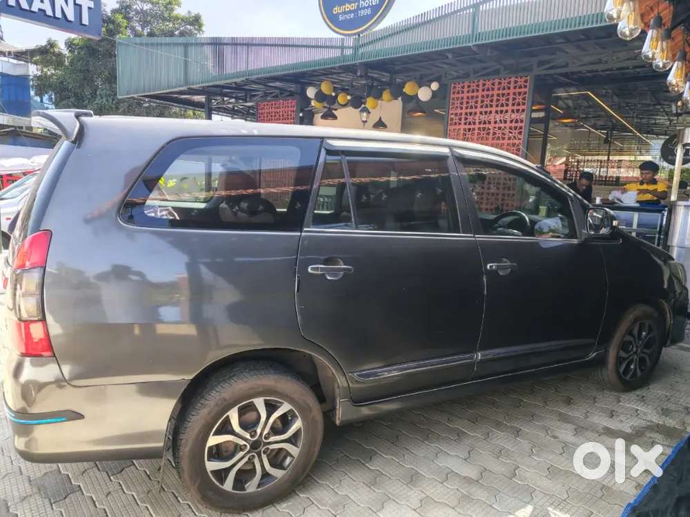 Toyota Innova V Option 2012 December