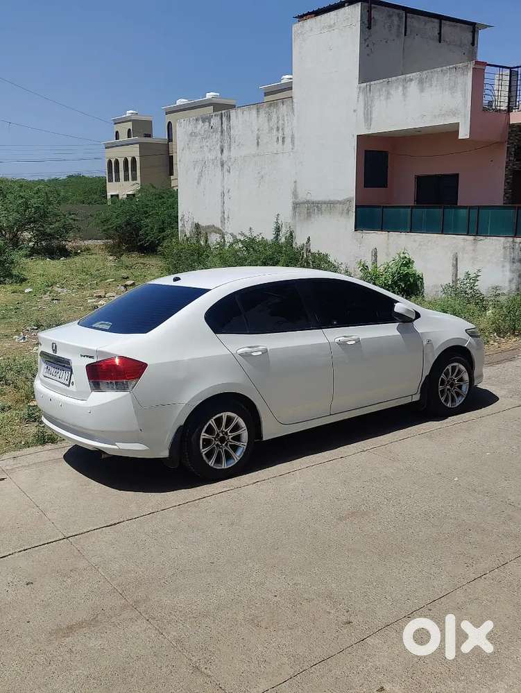 Honda City 
I-v Tec
