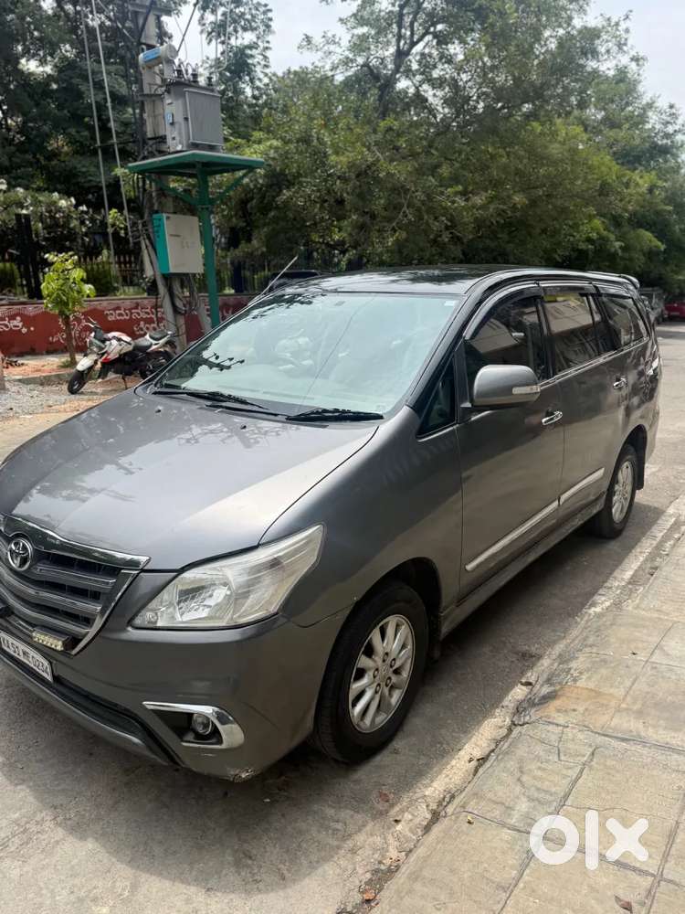 Toyota Innova 2.5 VX 7 Seater BS IV, 2012, Diesel