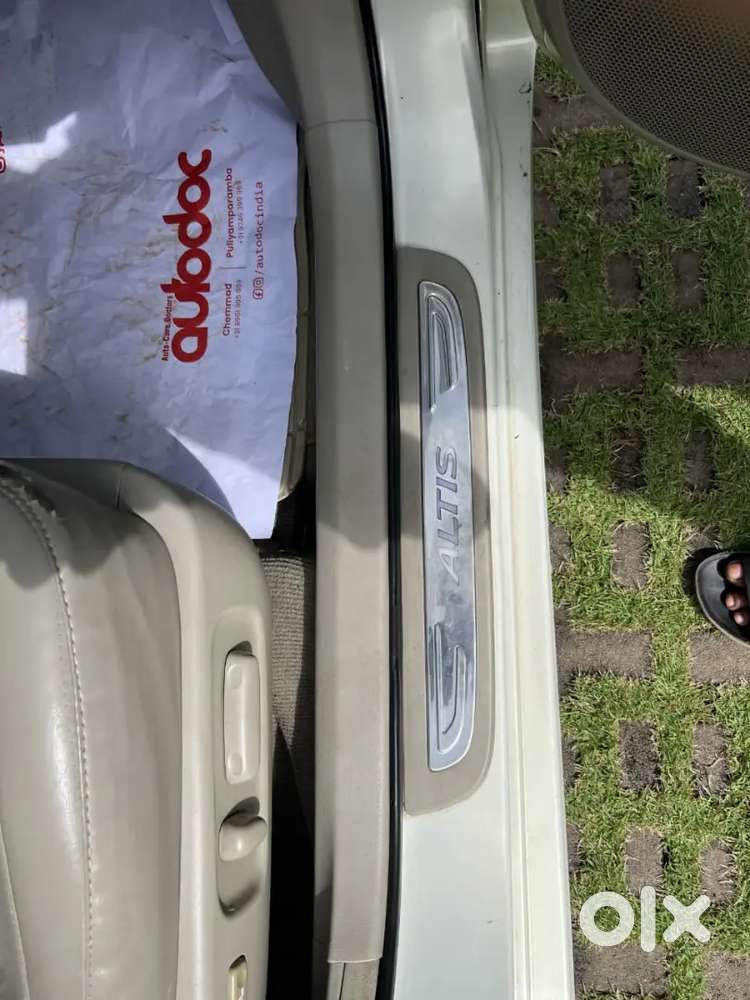 Toyota Corolla Altis 2011 Cng & Hybrids 99800 Km Driven