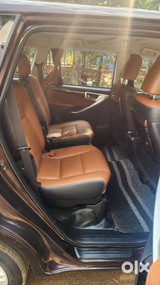 Toyota Innova Crysta 2.8z Automatic, 2016, Diesel