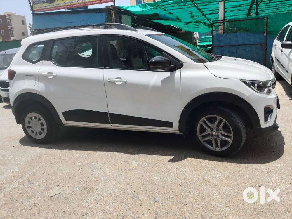 Renault Triber Rxz, 2022, Petrol