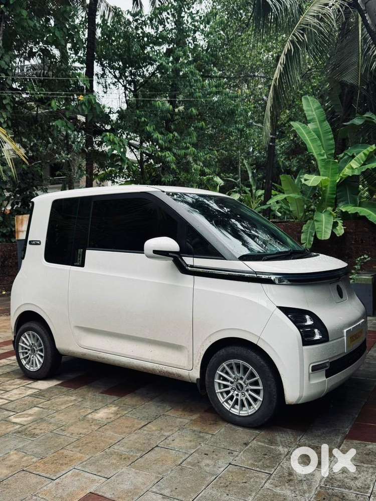 Mg Comet Ev 2025 Electric 14000 Km Driven