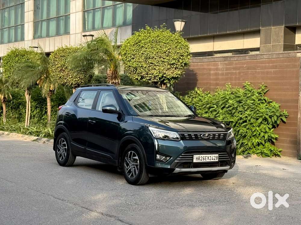 Mahindra Xuv300 1.2 W8 (o) Amt Petrol, 2022, Petrol