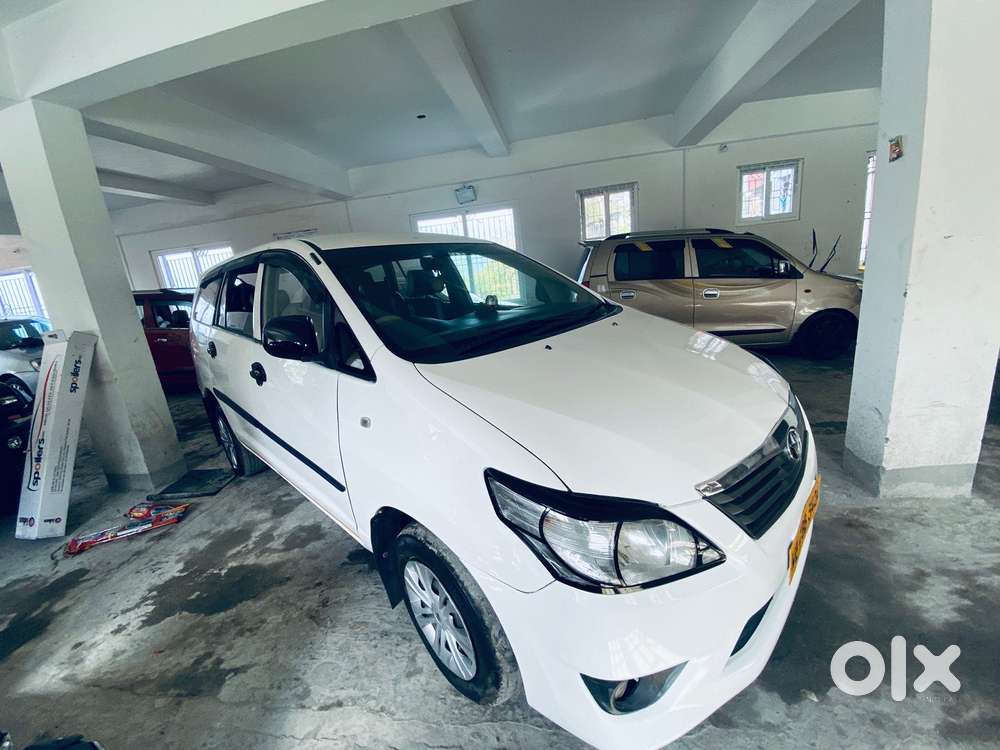 Toyota Innova 2.5 G (diesel) 8 Seater, 2015, Diesel