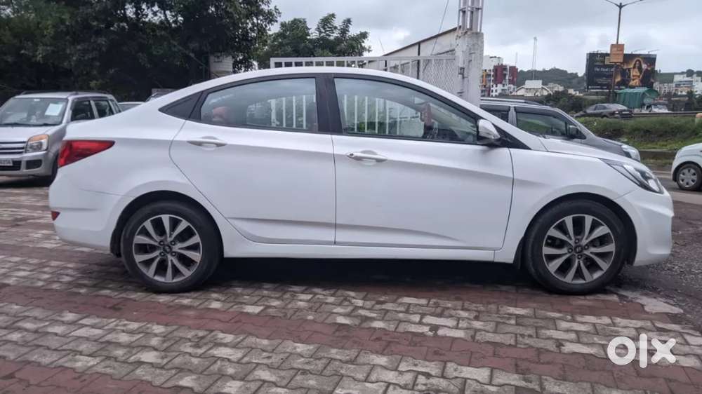 Hyundai Verna [ ] Fluidic 4s 1.6 Vtvt Sx At, 2016, Petrol