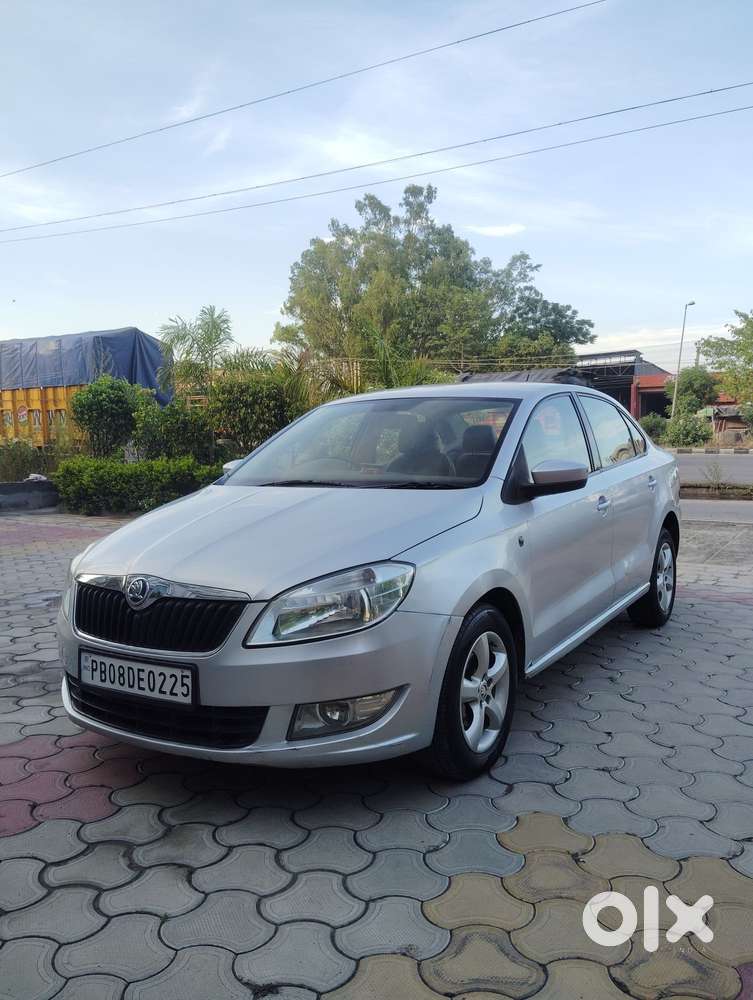 Skoda Rapid 2013-2016 1.5 Tdi At Ambition With Alloy Wheel, 2015, Di..