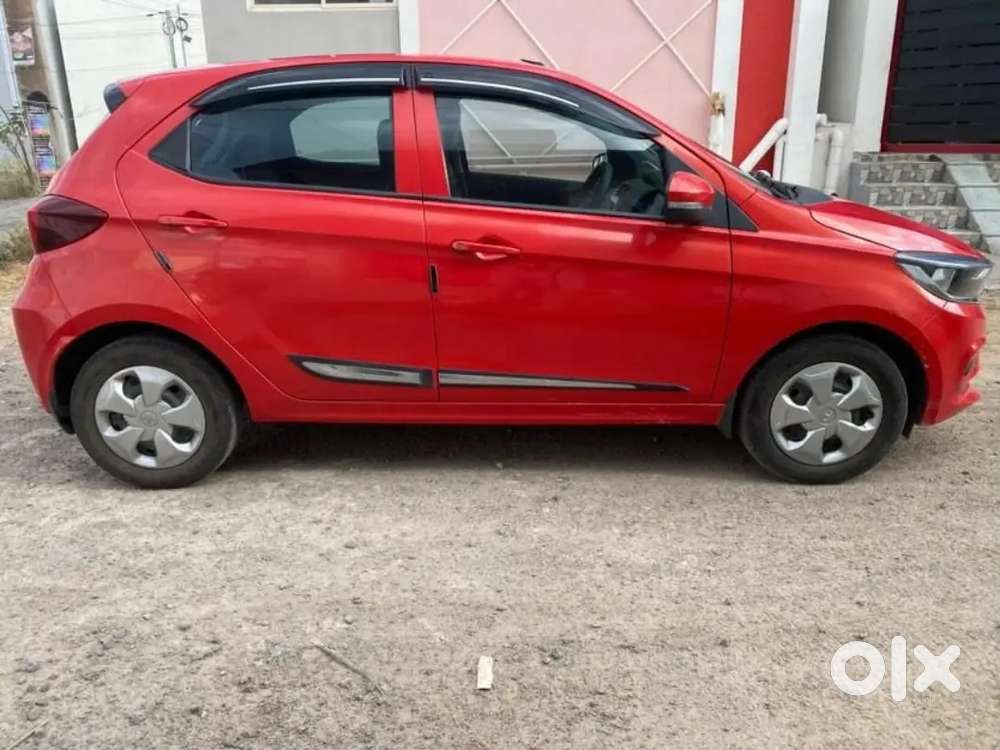 Tata Tiago 2022 Petrol 25900 Km Driven