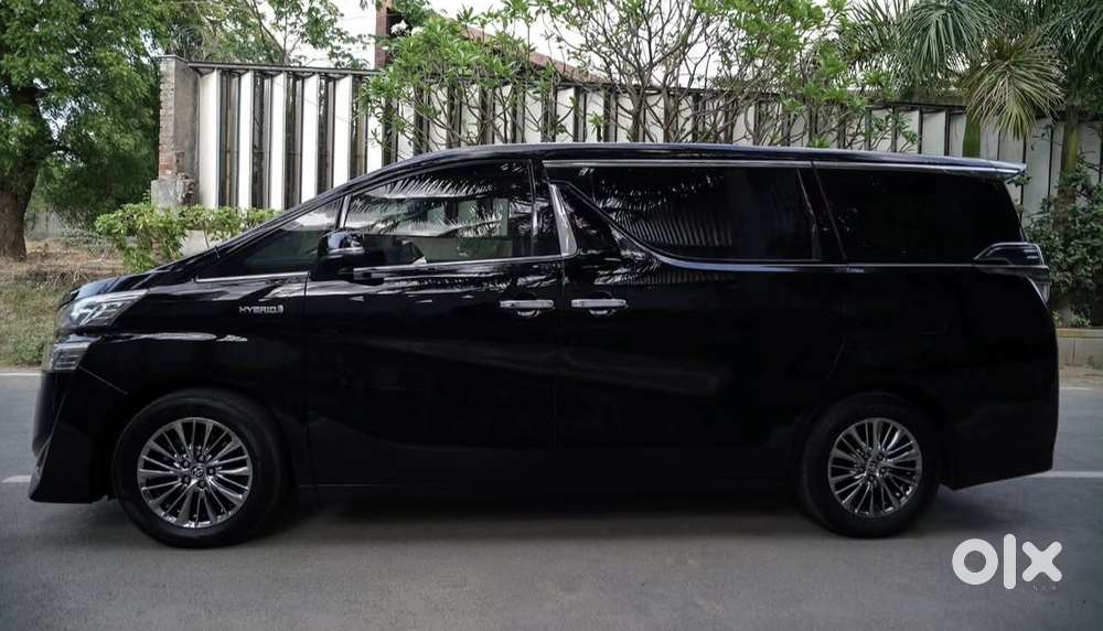 Toyota Vellfire 2.5 Executive Lounge, 2020, Petrol