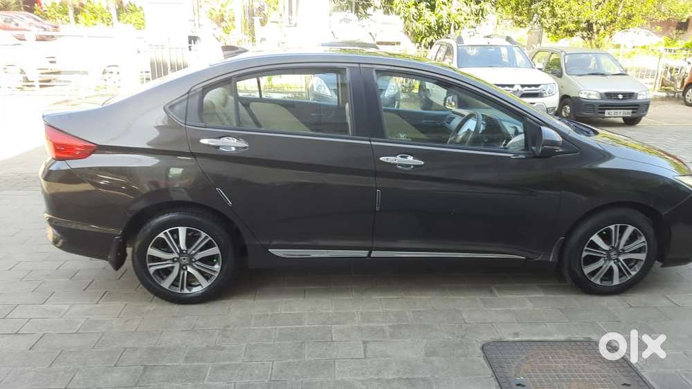 Honda City I-vtec V, 2017, Petrol