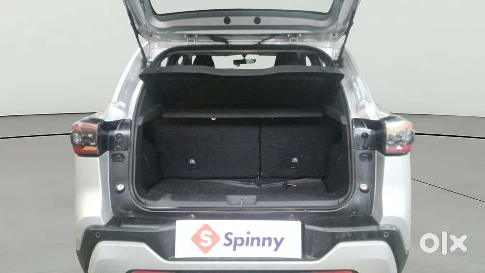 Nissan Magnite 1.0 Xv, 2025, Petrol