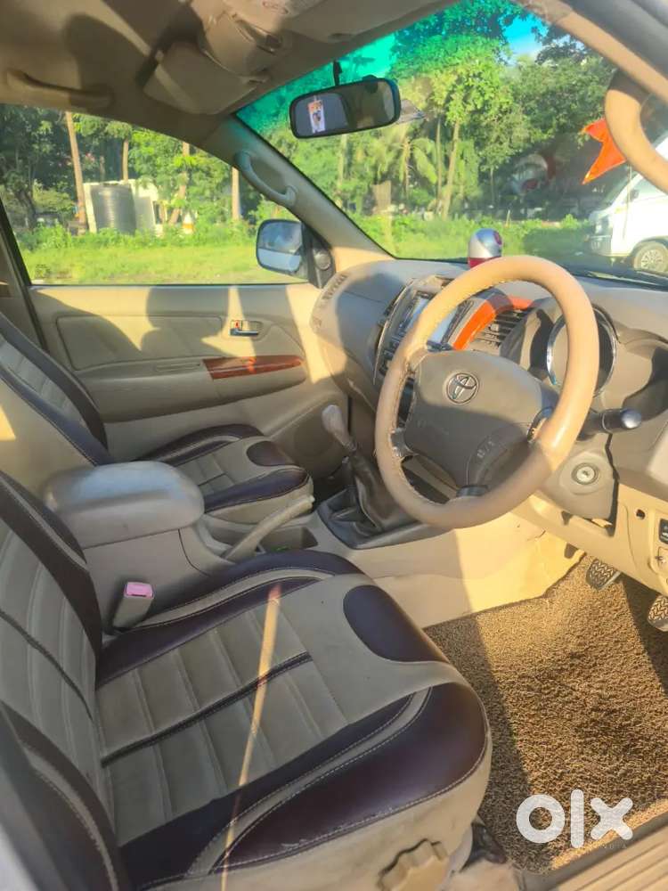Toyota Fortuner 3.0 2011 With Vvip No For Sale