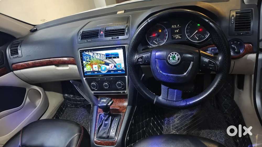 Skoda Laura 2012