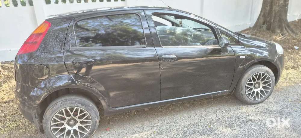 Fiat Grande Punto 2010 Diesel 120000 Km Driven