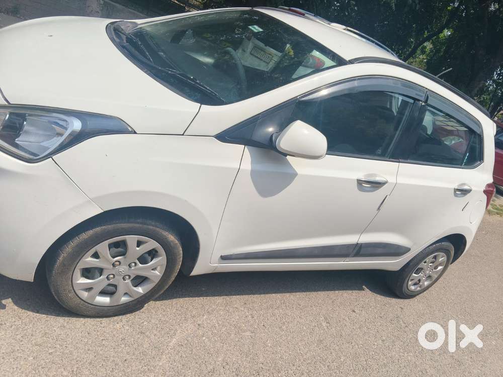 Hyundai Grand I10 Sportz, 2014, Petrol