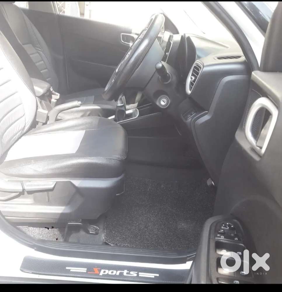 Hyundai Venue Petrol 2019