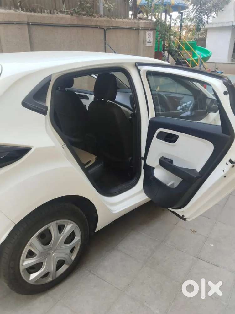 Tata Altroz Xm Plus 2023 Km Driven