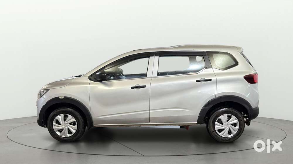 Renault Triber 1.0 Rxe, 2023, Petrol