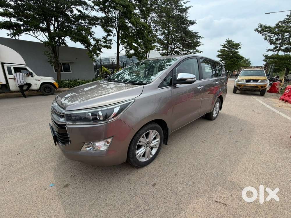 Toyota Innova Crysta 2016 Model Diesel