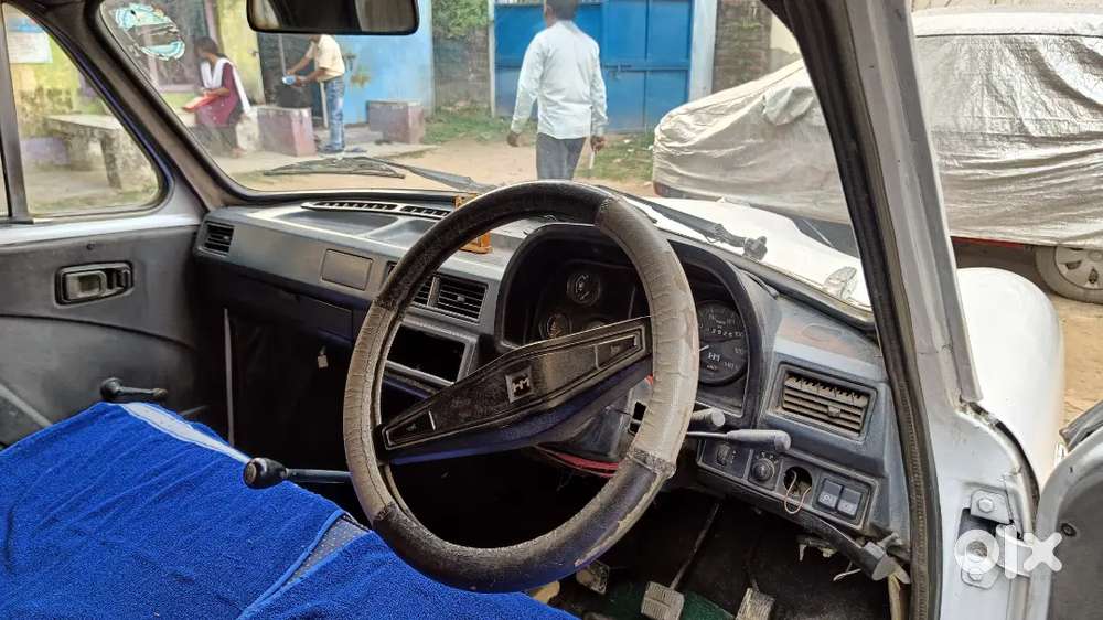 Hindustan Motor Ambassador Grand..ac Model 2013