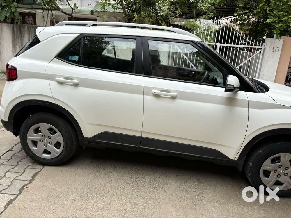 Hyundai Venue 1.2 S Plus, 2021, Petrol