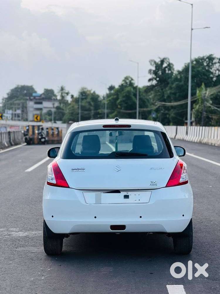 Maruti Suzuki Swift 1.3 Zxi, 2014, Petrol