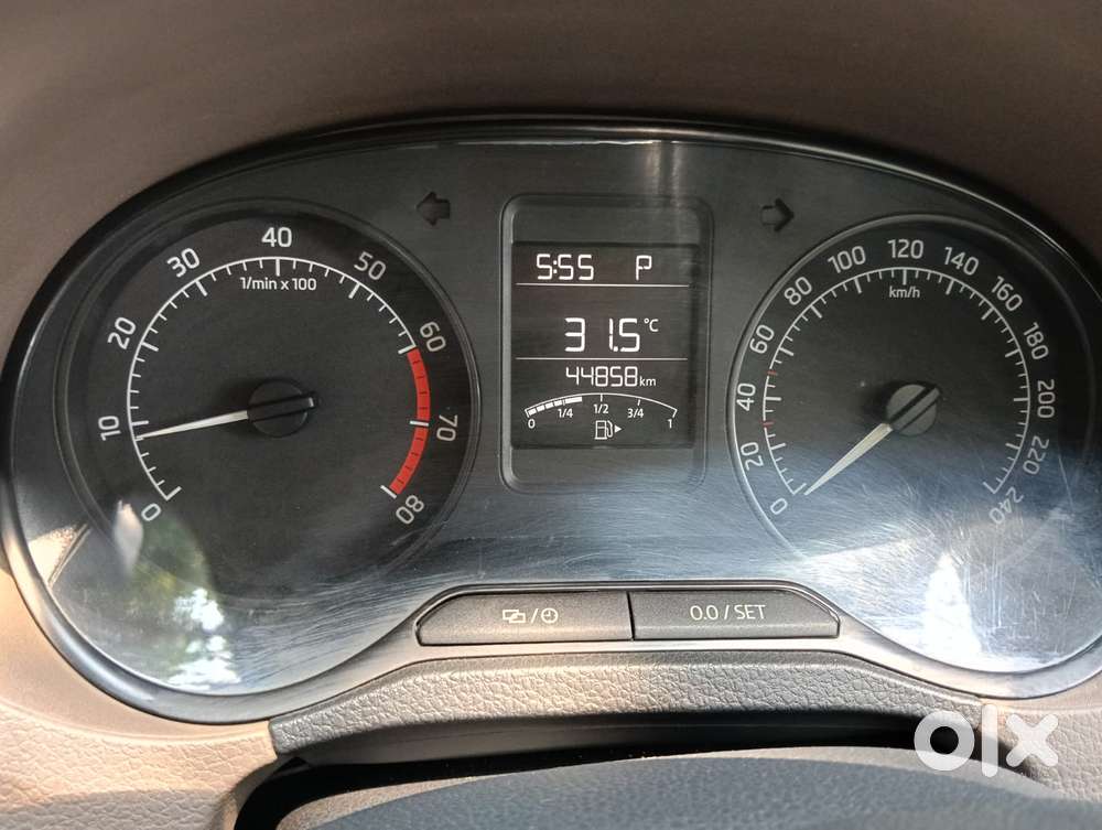 Skoda Rapid 2013-2016 1.6 Mpi At Elegance Plus, 2015, Petrol